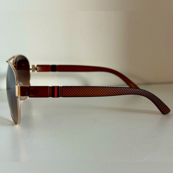 Metal Aviator Sunglasses - Picture 3 of 3